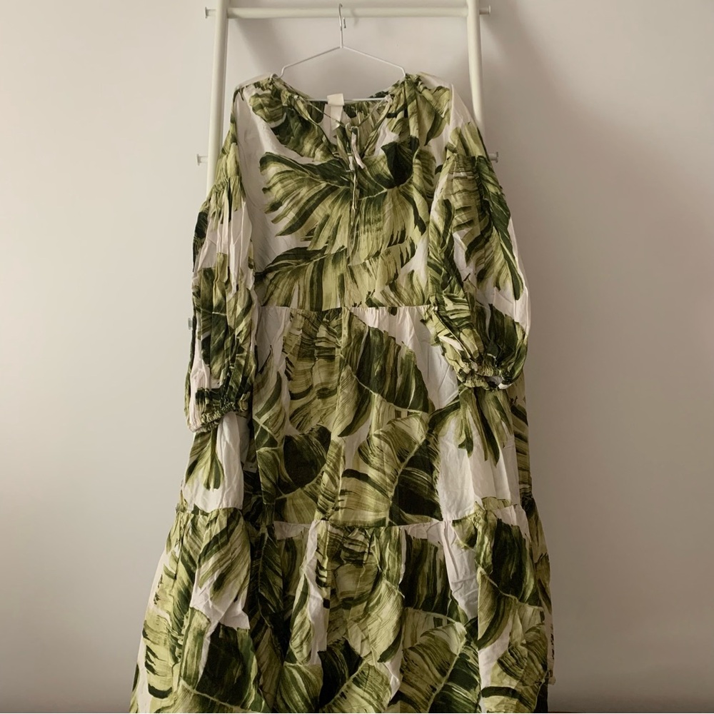 H&M | Maxi balloon sleeve tent dress | Very comfortable, cotton, leaf pattern